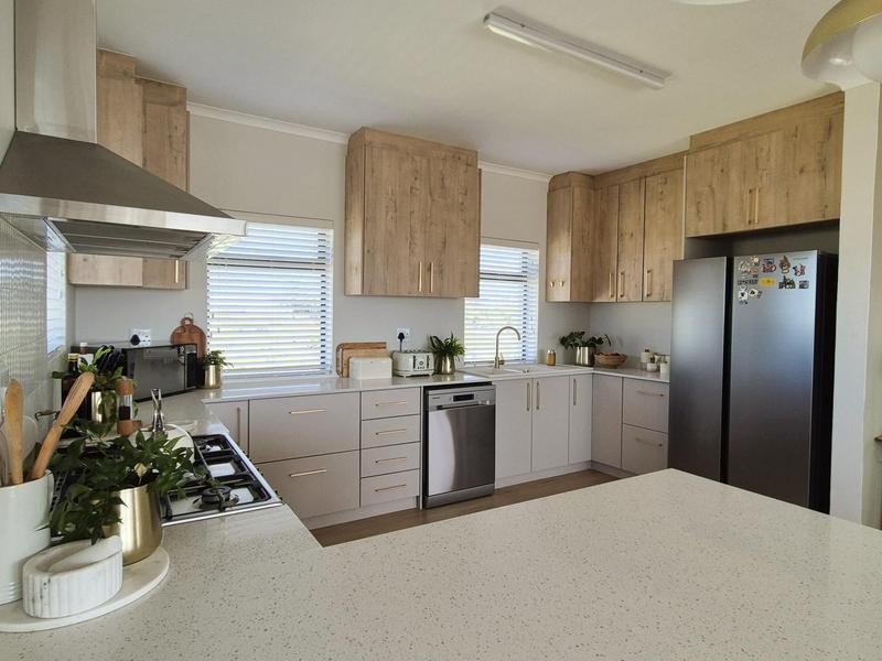 3 Bedroom Property for Sale in Kleinbaai Western Cape